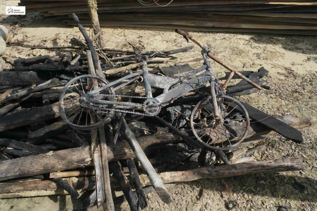 ပေါက်မြို့နယ်၊ ထောက်ရှာပင်ရွာ၊ စစ်ကြောင်းမီးရှို့ခံရခြင်း၊ မီးရှို့ခံရခြင်းကြောင့် ပျက်စီးပြီး မီးကျွမ်းသွားသည့် စက်ဘီး
